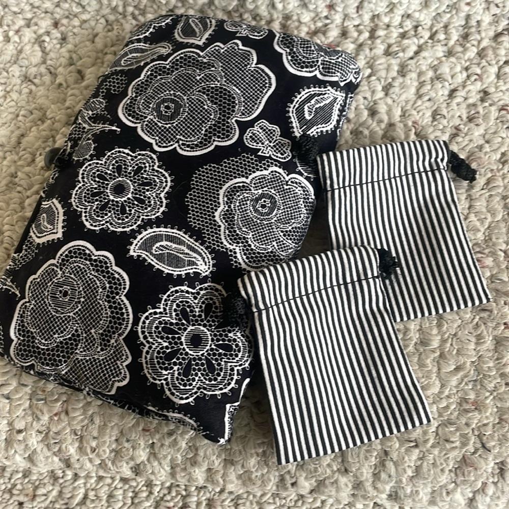 Thirty One Gifts Jewelry Roll